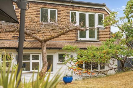 1331450-7-689c939...