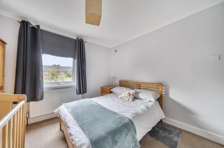 1343844-23-68b178...