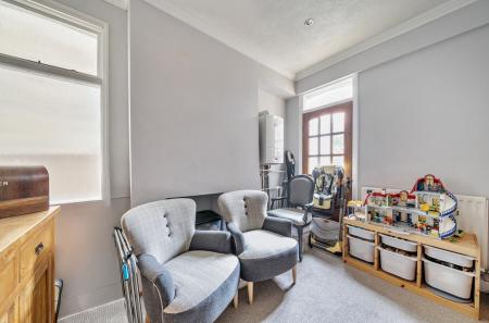 1343844-7-68b1777...