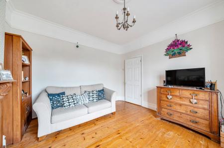 1343844-3-68b1772...