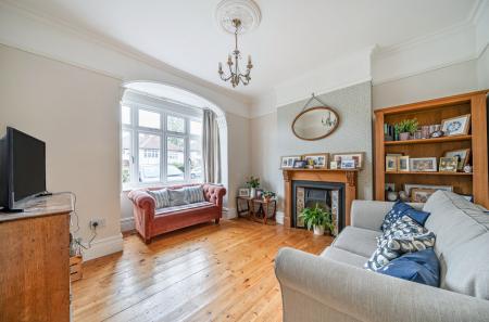 1343844-1-68b176e...