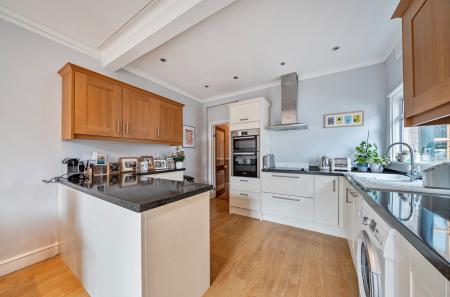 1343844-10-68b178...