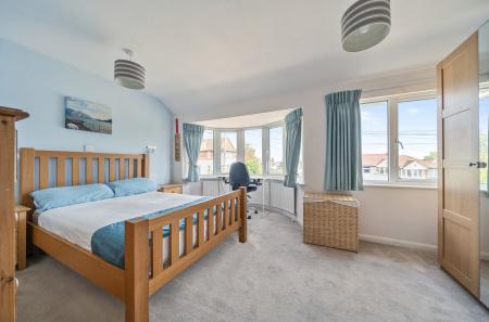 1354263-1-68c96bb...