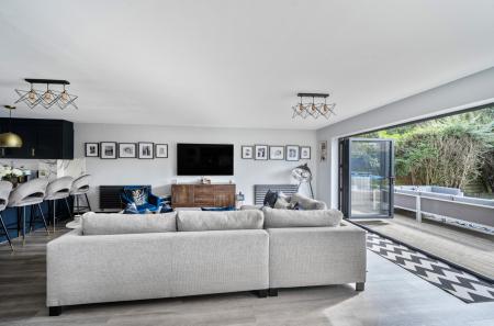 1342214-6-68bae8f...