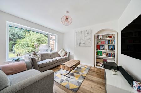 1344696-8-68bad0d...