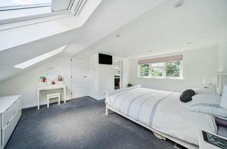 1344696-21-68bad1...