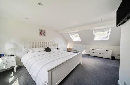 1344696-20-68bad1...