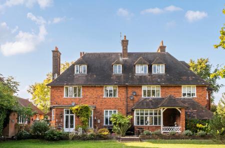 1359007-3-68dbedb...