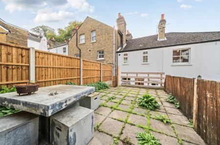 1361540-18-68de77...