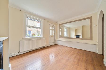 1361540-8-68de773...