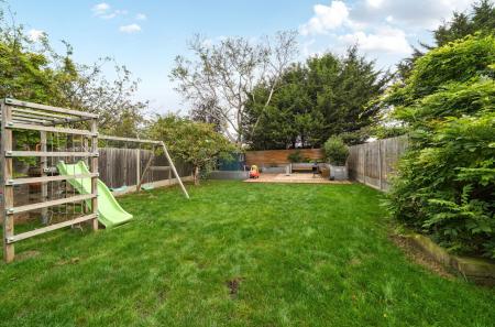 1369092-6-68f2590...