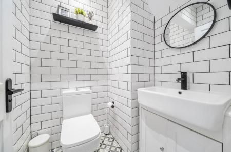 1369092-16-68f25a...