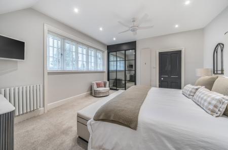 1374996-21-690ddf...