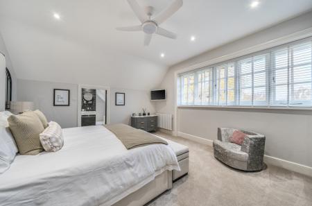 1374996-22-690ddf...