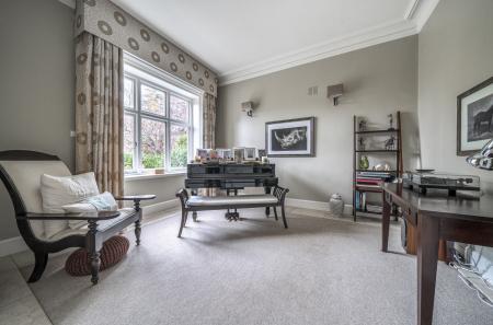 1374924-7-6909ed6...