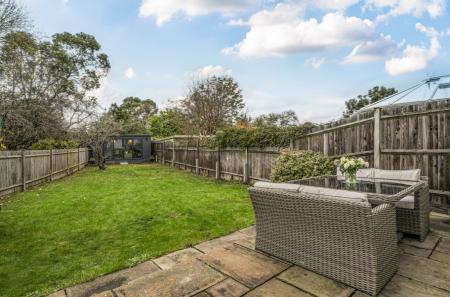 1376684-5-69132c9...