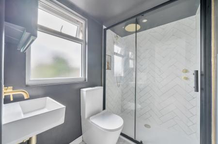 1382516-18-691b49...