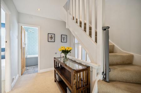 1386147-19-692ef5...