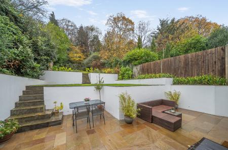 1384081-6-693196a...