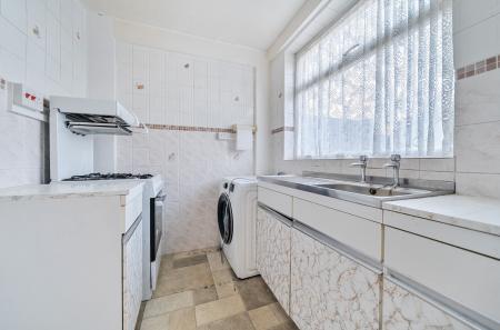 1388030-19-69395b...