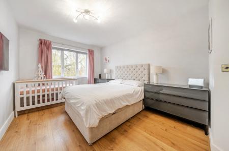 1388266-10-694022...