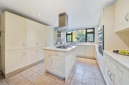 1384841-7-69455a0...