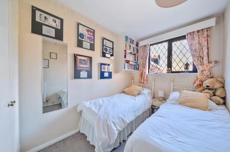 1384841-32-69455b...