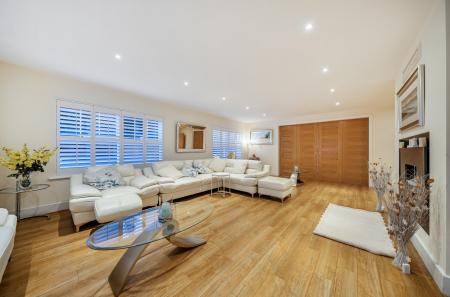 1399904-16-69692b...