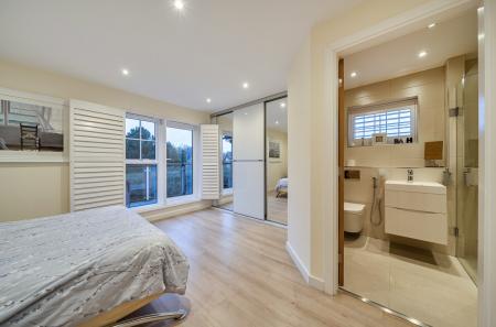 1399904-8-69692aa...