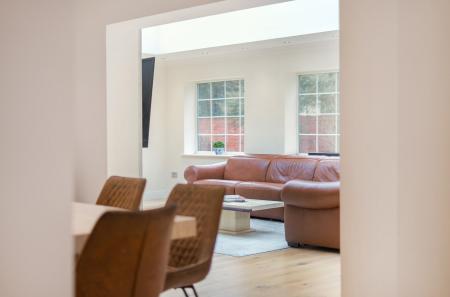 1400938-25-697120...