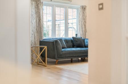 1400938-24-697120...