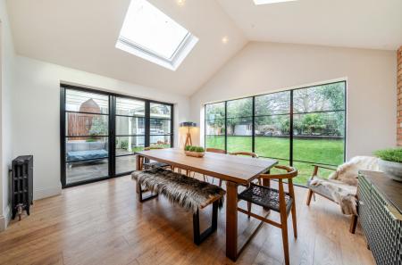 1401464-20-697207...