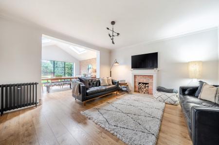 1401464-19-697206...