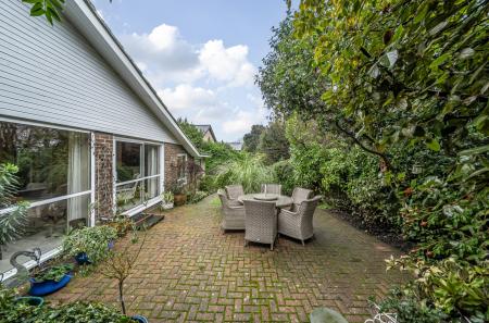 1401966-20-6978c8...