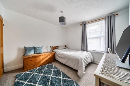 1403771-10-697b6b...