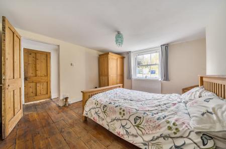 1403787-11-697c9a...