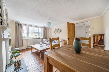 1403787-8-697c99c...