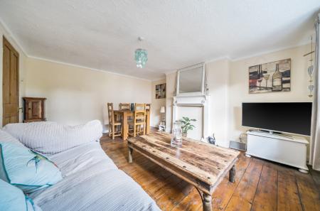 1403787-9-697c99e...