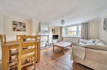 1403787-5-697c98e...