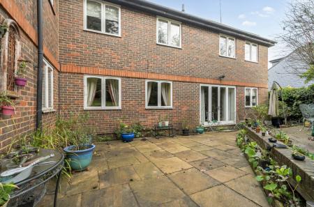 1404353-30-697b77...