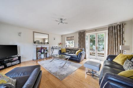 1404353-14-697b77...