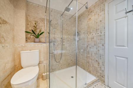 1404353-8-697b765...