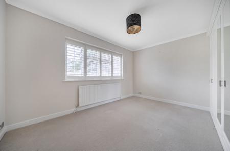 1409844-11-6984ef...