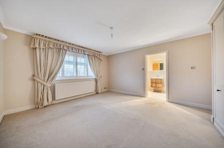 1409844-7-6984eef...