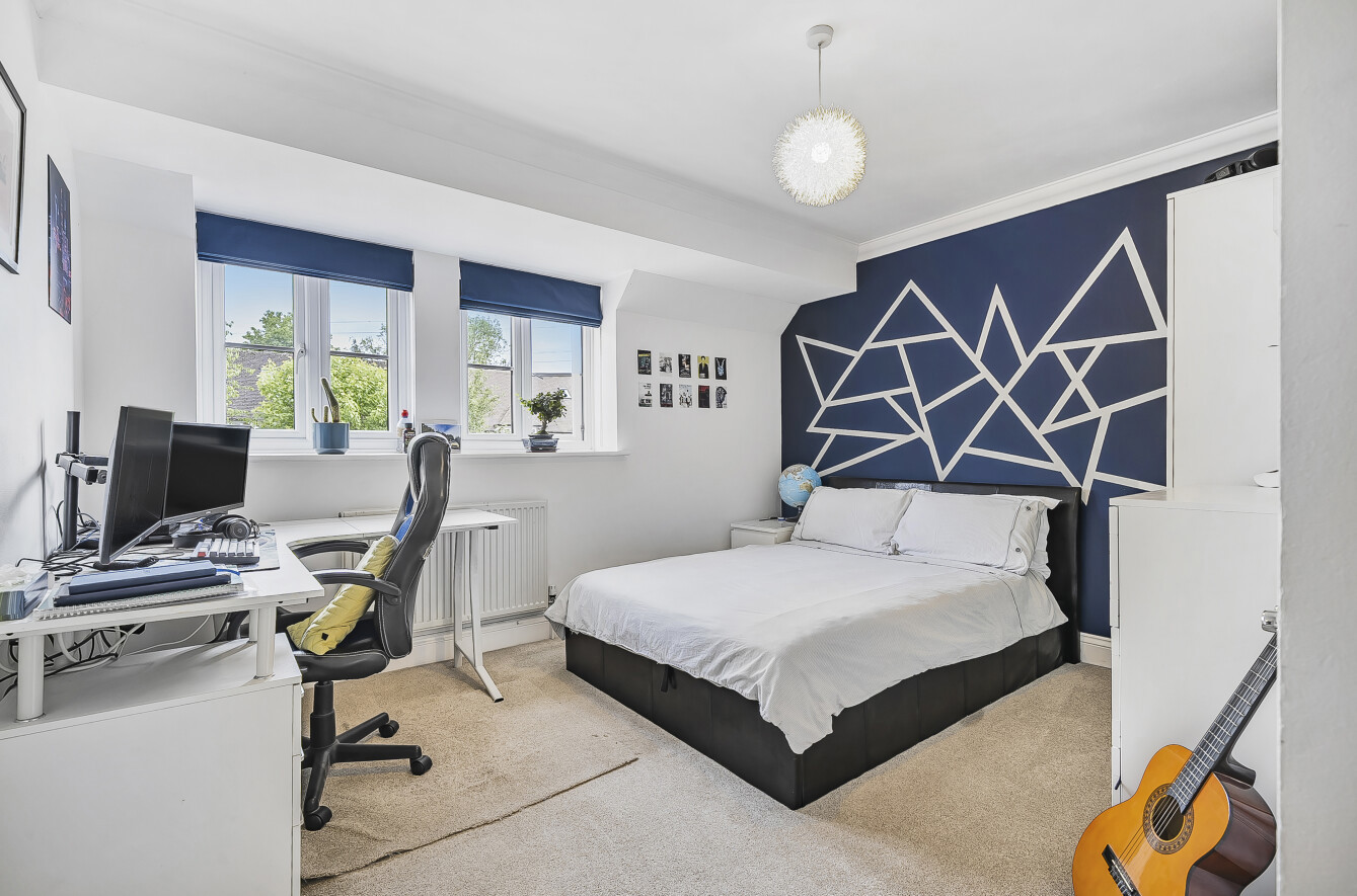 6 bedroom SemiDetached House for sale in Keston