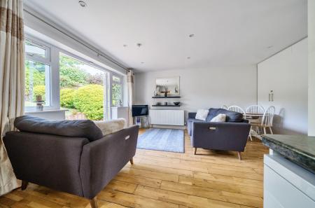 Annexe Lounge