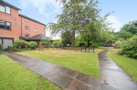 1301849-5-6835e54...