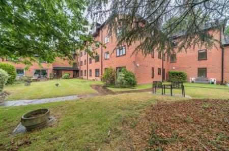 1301849-4-6835e53...