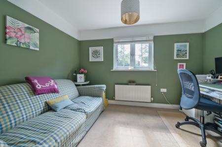 1306328-12-6852fc...