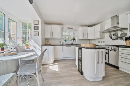 1306328-21-6852fe...